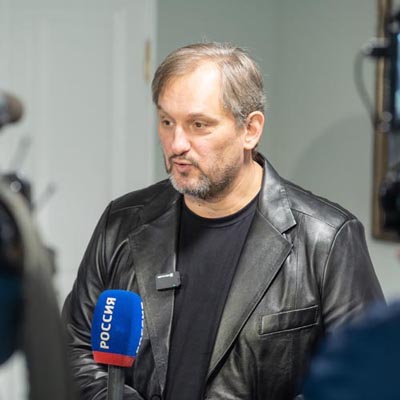 Главный режиссер Тверского академического театра драмы Александр Павлишин принял участие в пресс-конференции Министерства культуры Тверской области