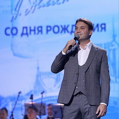 Поздравляем артиста Тараса Кузьмина!