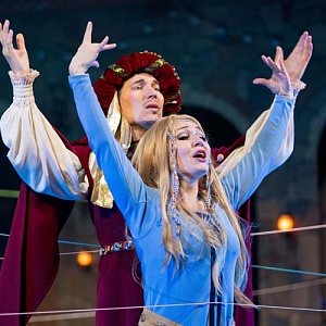 Волшебное Рождество в старом городе